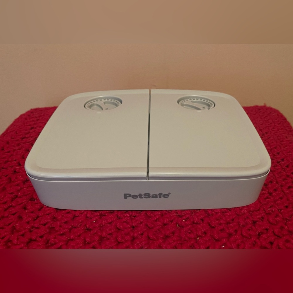 PetSafe Automatic Feeder - Gray